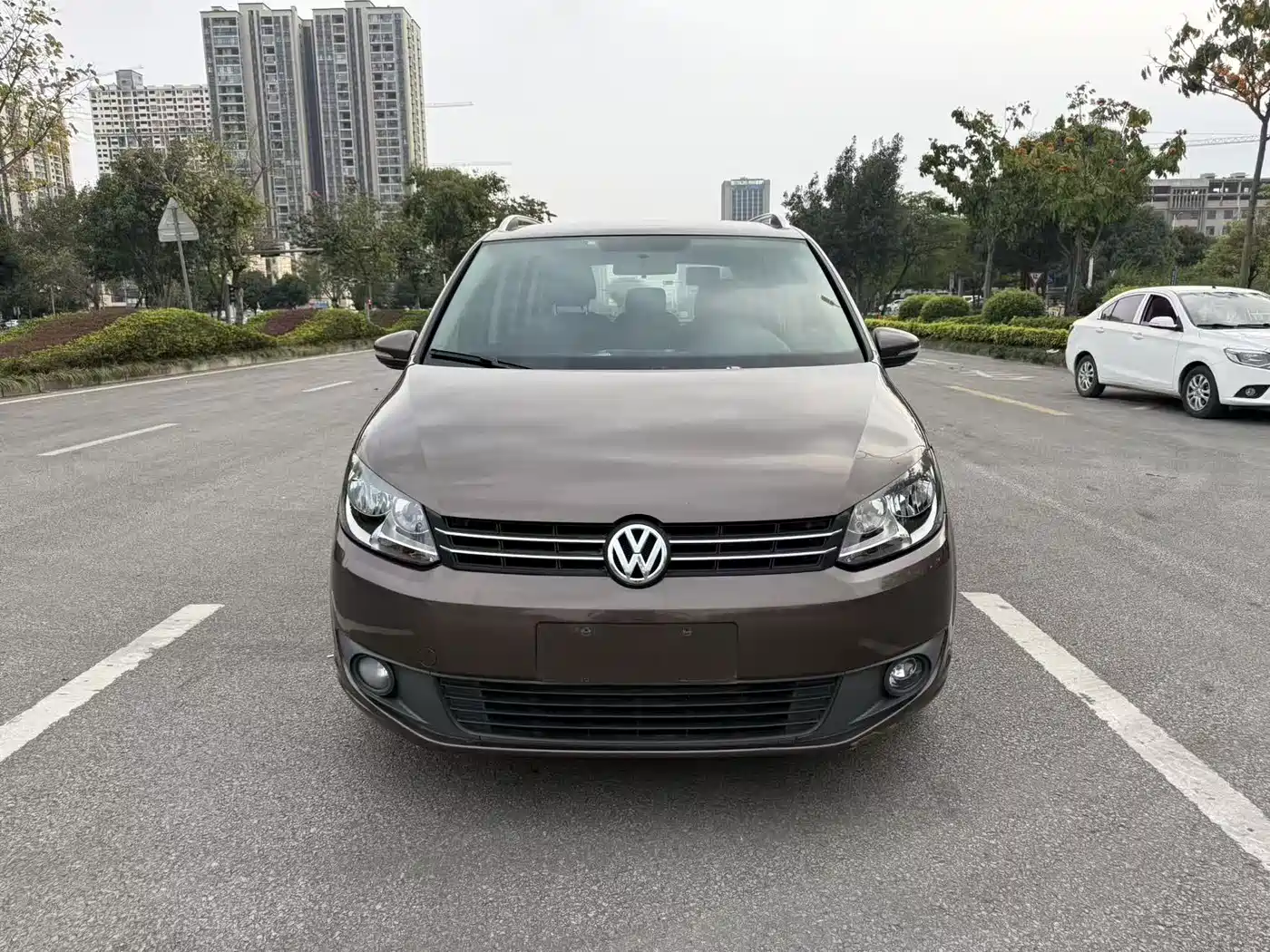 Volkswagen Touran 2013 1.4T Manual Trend 5-seater фото 2