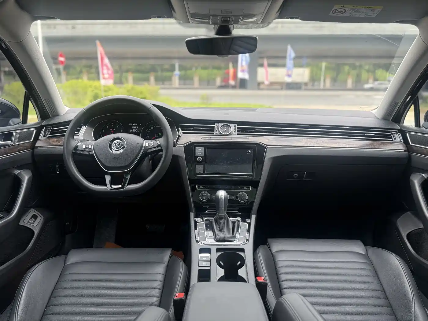 Volkswagen Magotan 2019 330TSI DSG Luxury Class China VI фото 31
