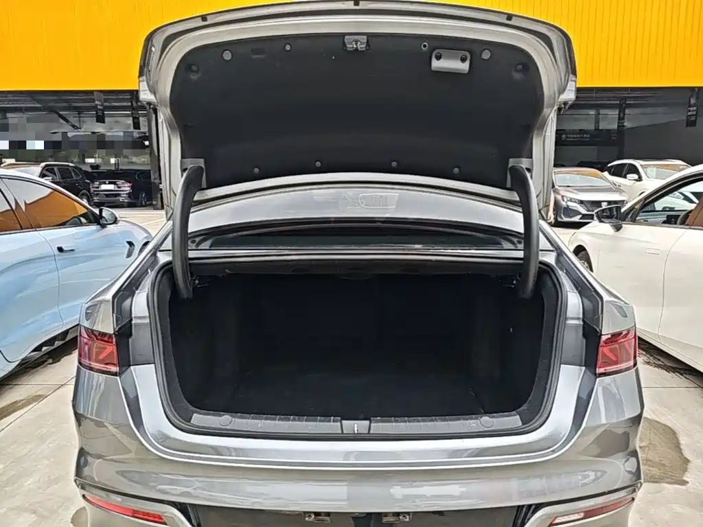Фото 19 - BYD Qin PLUS