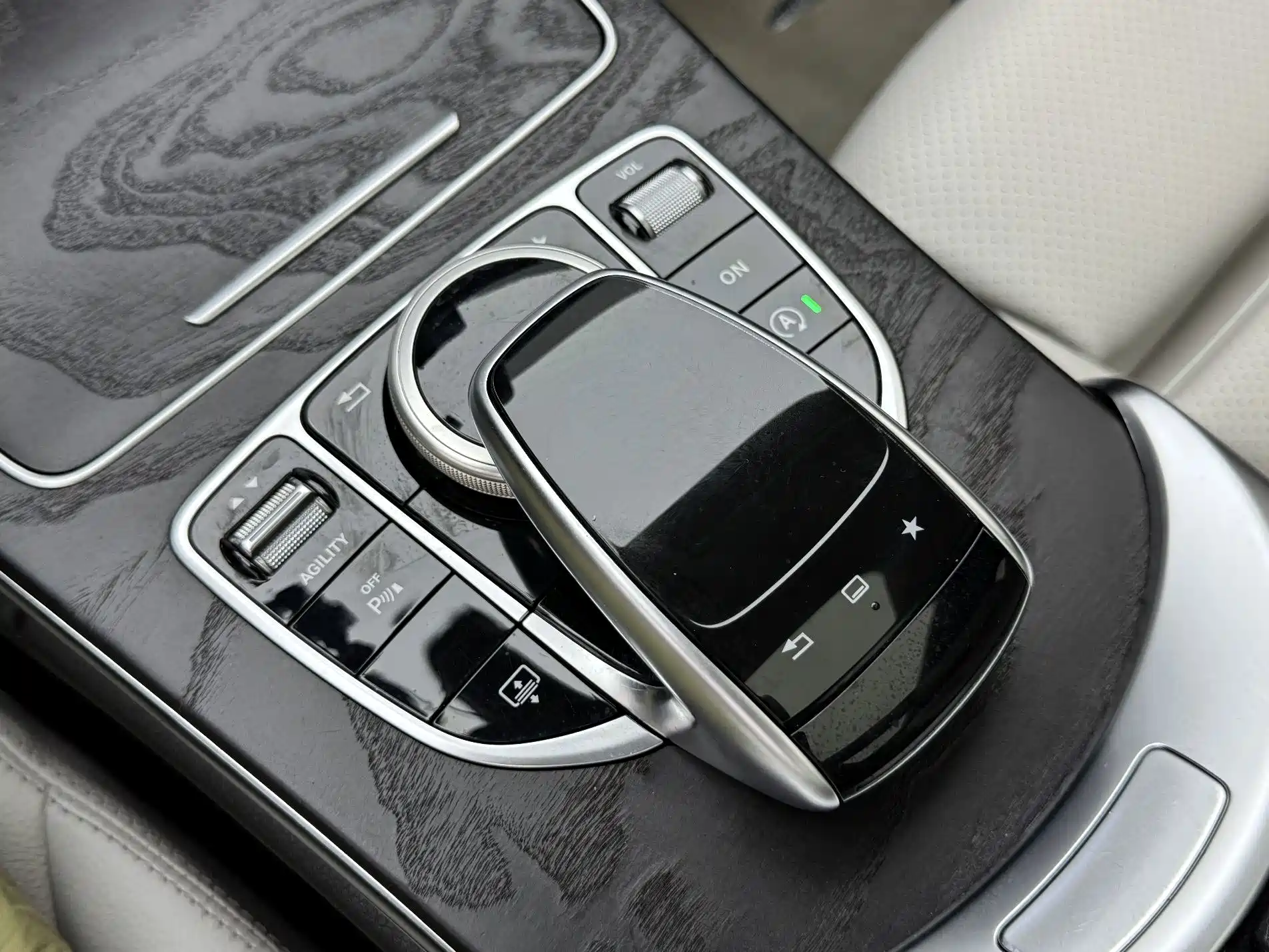 Фото 17 - Mercedes-Benz C-Class