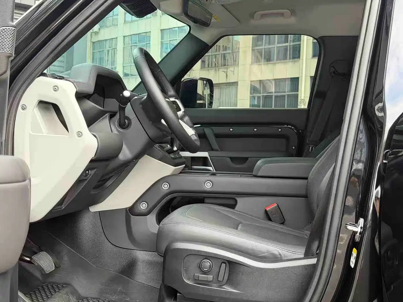 Фото 7 - Land Rover Defender