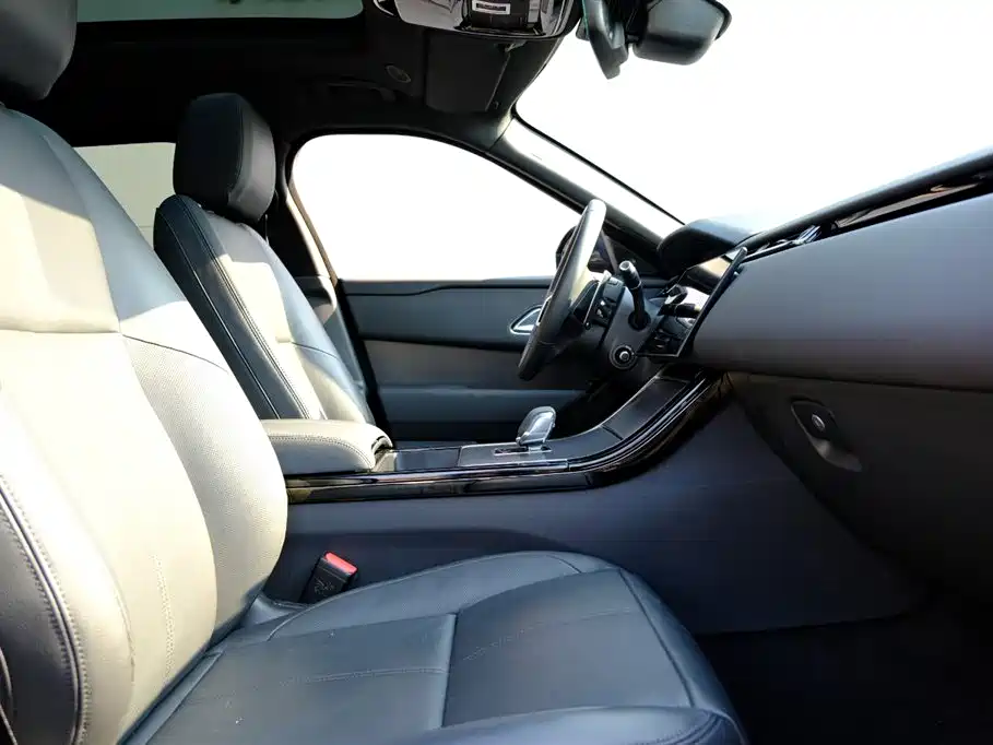 Land Rover Range Rover Velar 2025 Dynamic SE фото 15