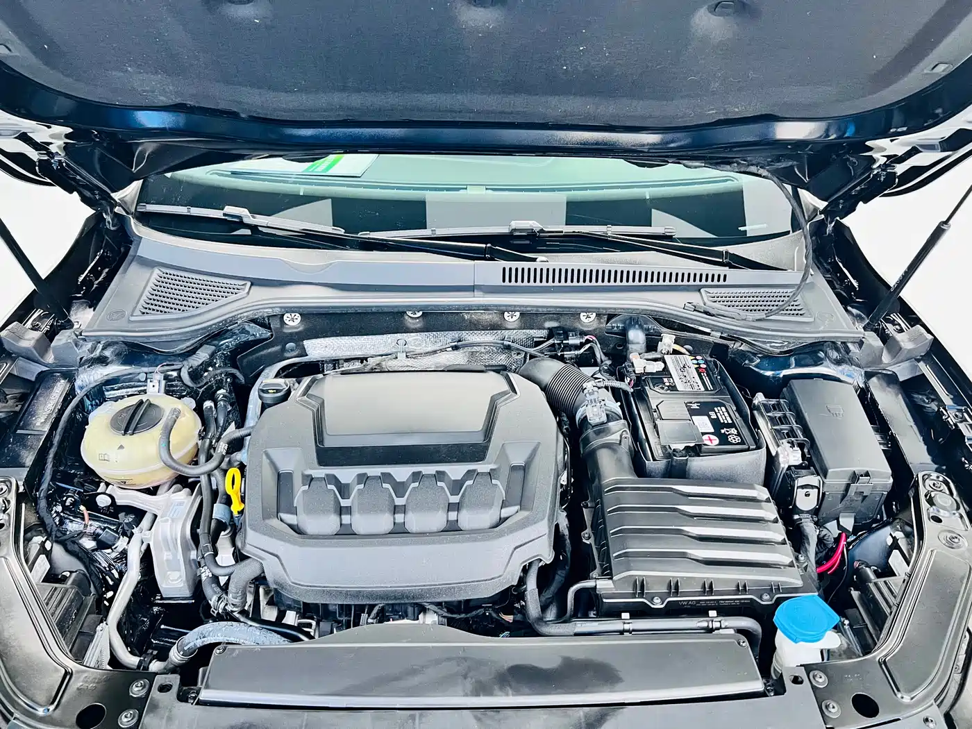 Volkswagen Passat 2023 Facelift 330TSI Starlight Elite Edition фото 28
