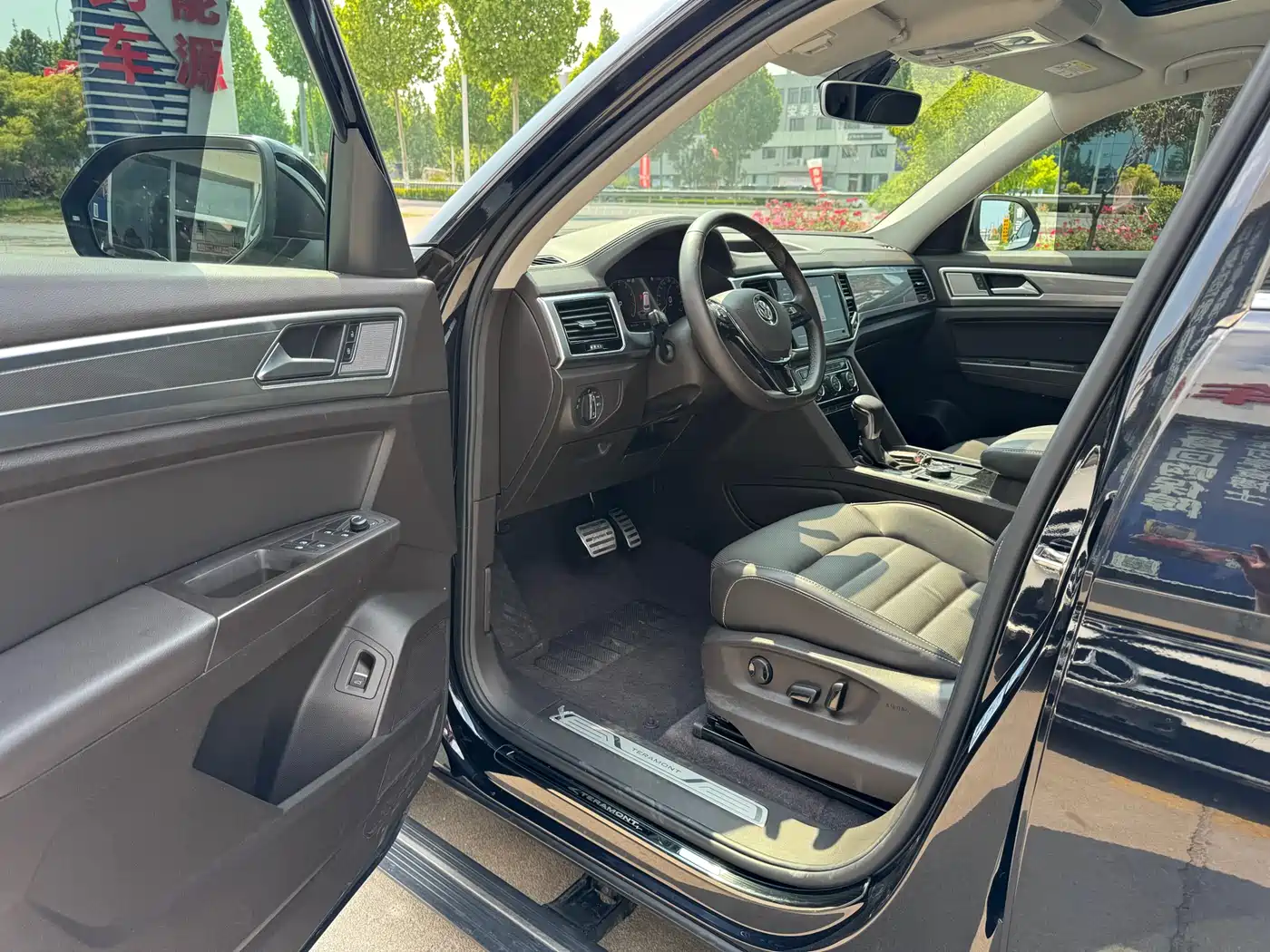 Volkswagen Teramont 2019 380TSI 4WD Luxury Edition China VI фото 8