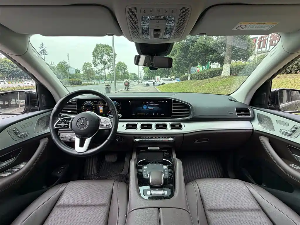 Mercedes-Benz GLS 2023 GLS 400 4MATIC фото 11