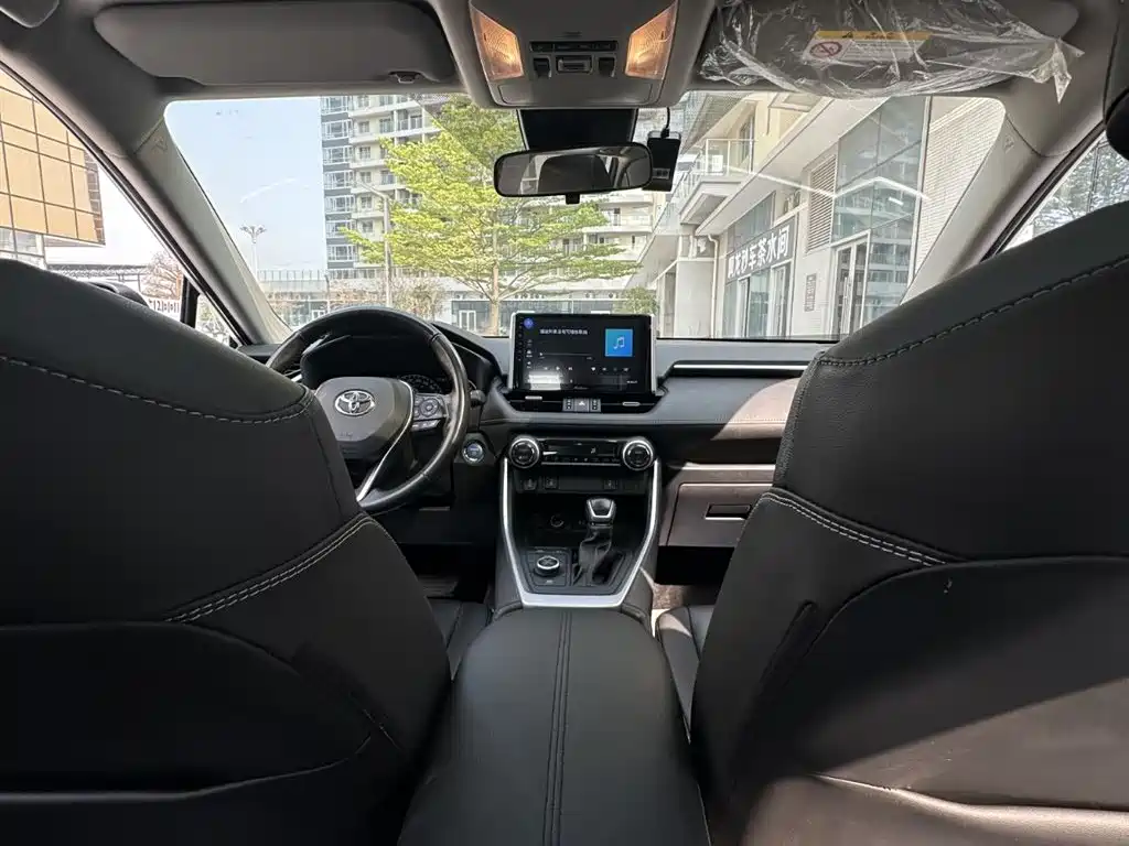 Toyota RAV4 Rongfang 2022 Hybrid 2.5L E-CVT 4WD Elite Plus Edition фото 19