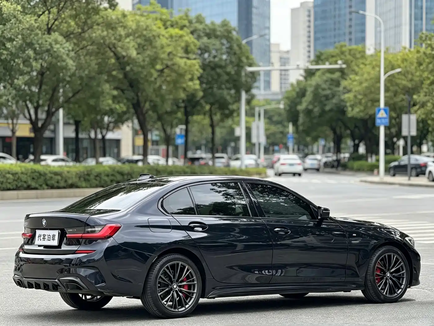 BMW 3 Series 2021 325i M Sport Night Edition фото 9