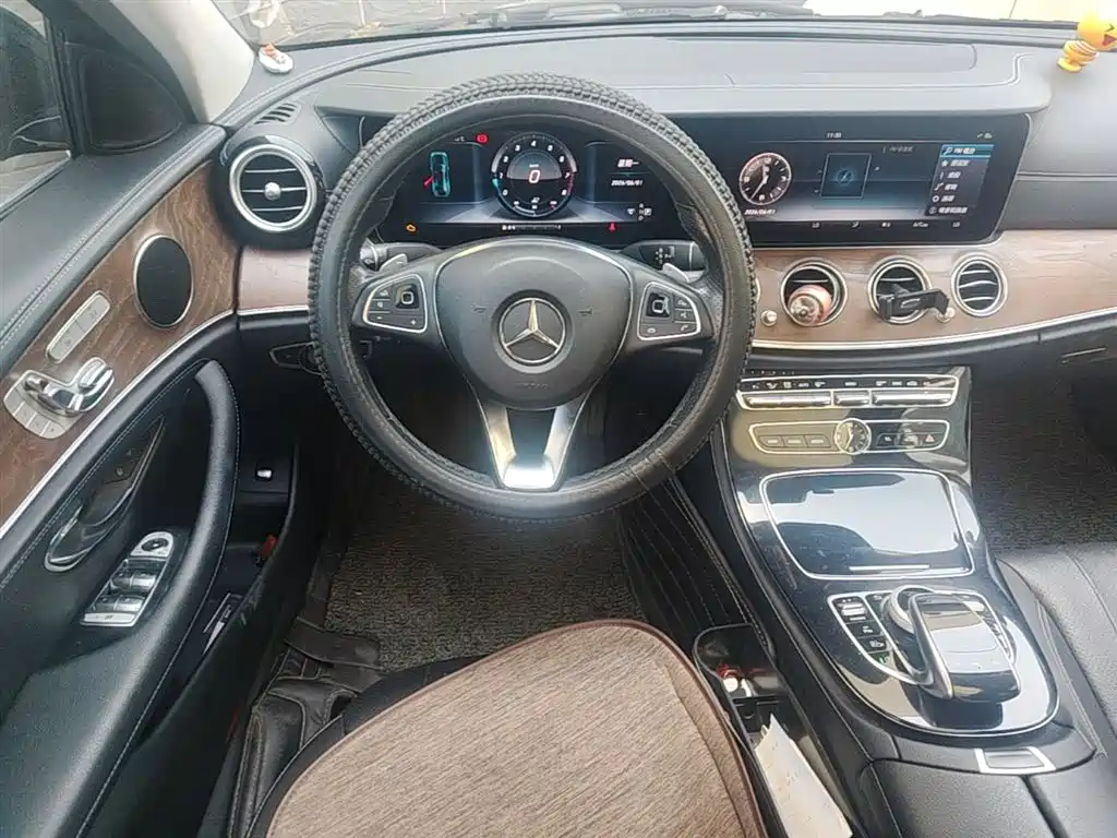 Mercedes-Benz E-Class 2016 E 300 L Fashion Type фото 17
