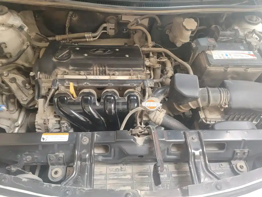Hyundai Reina 2014 1.4L Manual GLX фото 10