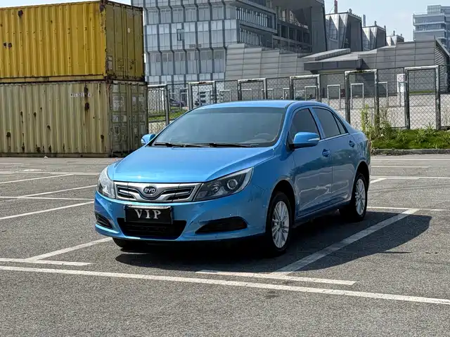 BYD BYD e5 2018 450 Connected Enjoyment