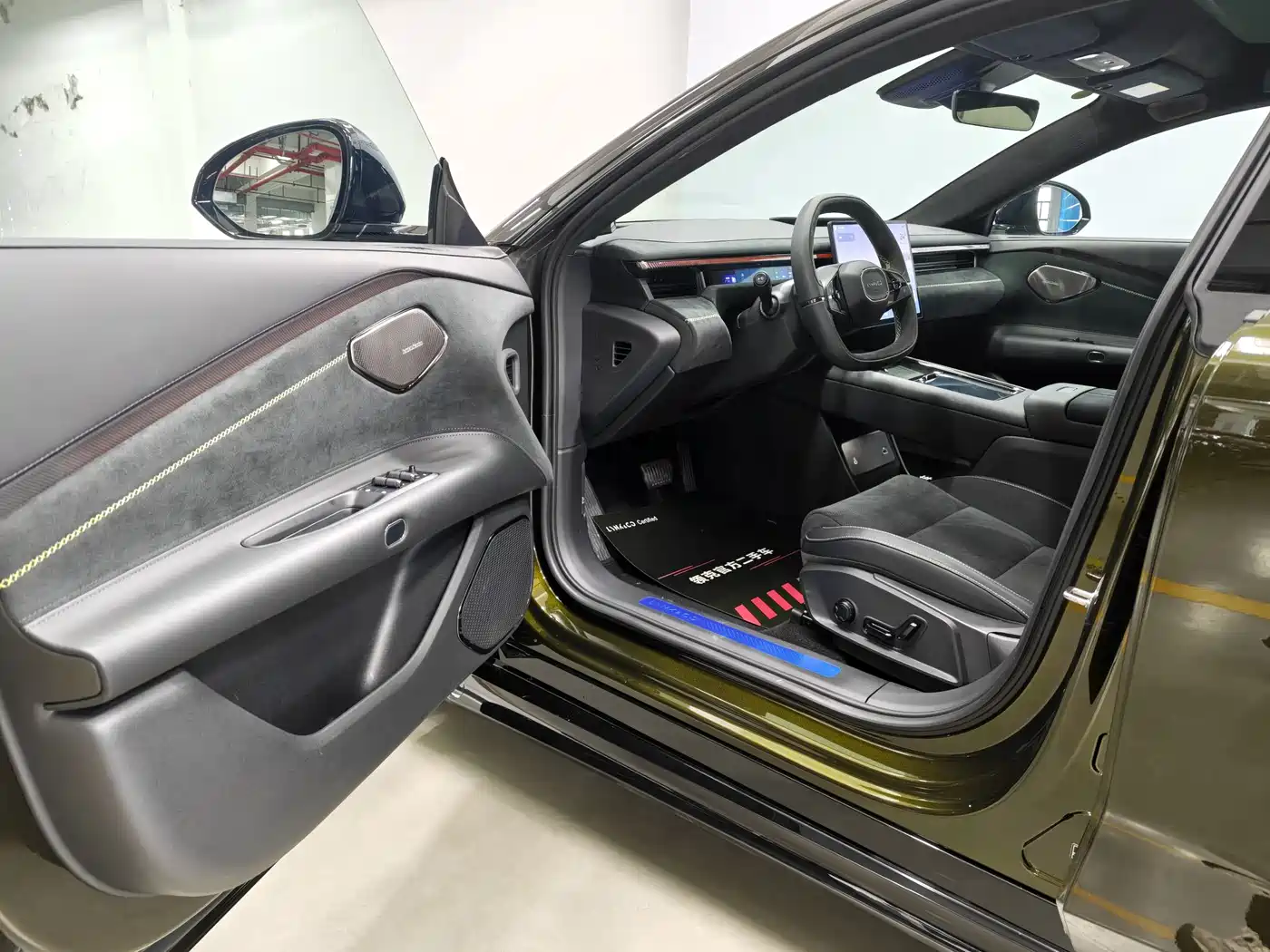 Lynk & Co 10 EM-P 2025 Facelift 240 AWD Ultra Sport Edition фото 3