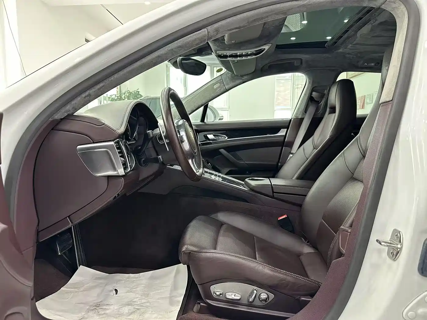 Porsche Panamera 2013 Panamera 4 Platinum Edition 3.6L фото 13