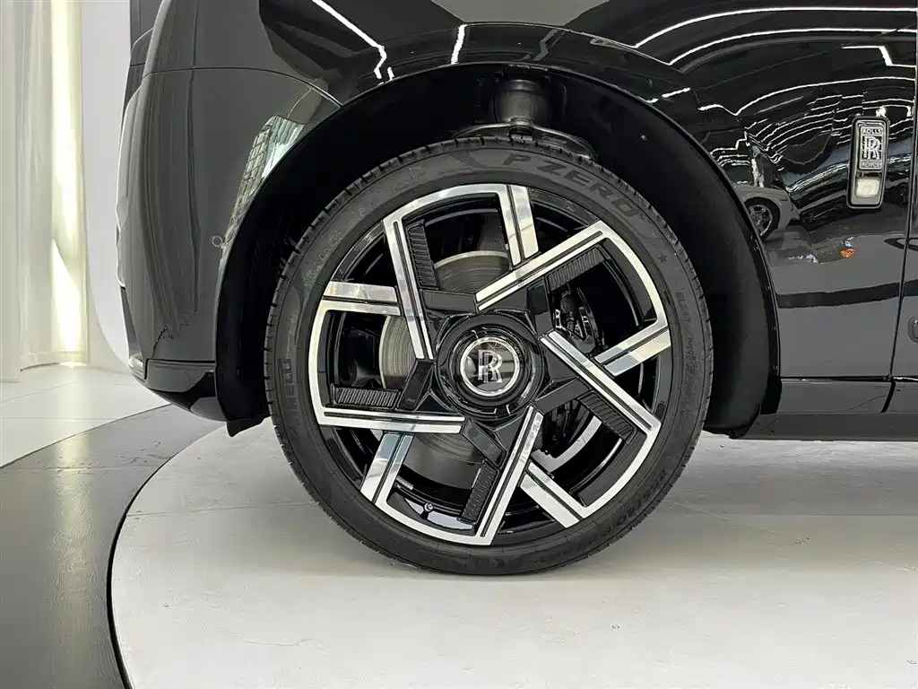 Rolls-Royce Cullinan 2026 2024 Black Badge