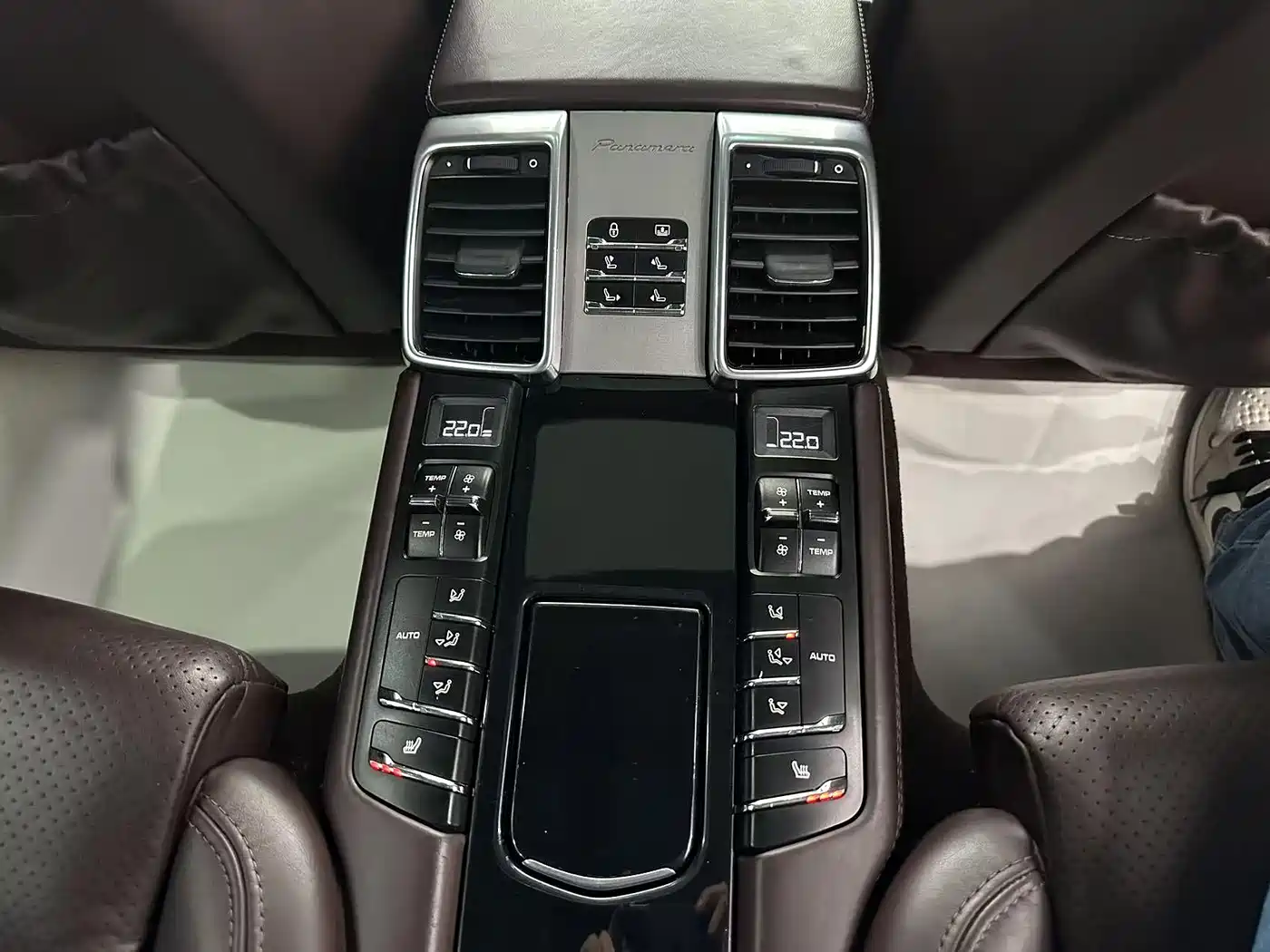 Porsche Panamera 2013 Panamera 4 Platinum Edition 3.6L фото 11