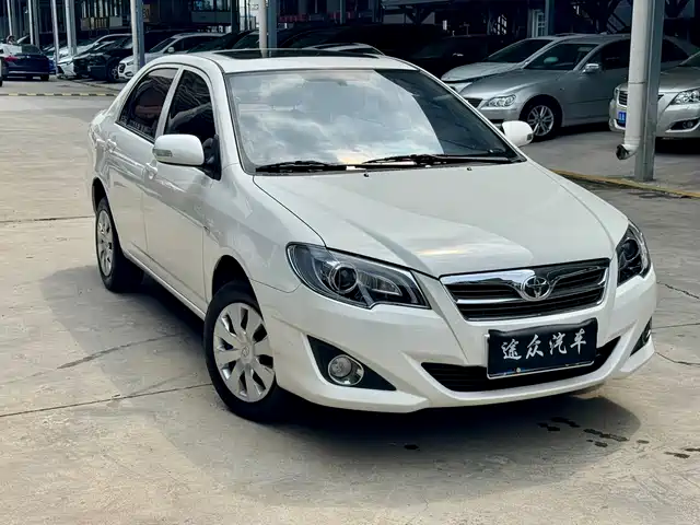 Toyota Corolla 2013 1.6L Automatic Excellence Edition — фото 3