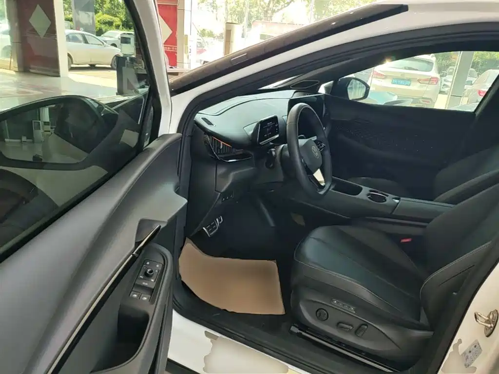 Volkswagen Unique 06 2024 Facelift Ultra Long Range фото 16