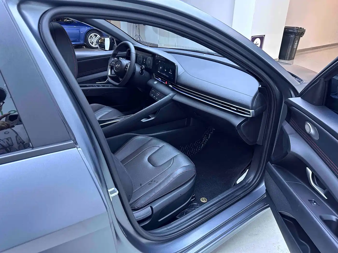 Hyundai Elantra 2023 1.5L CVT GLX Elite Edition фото 11