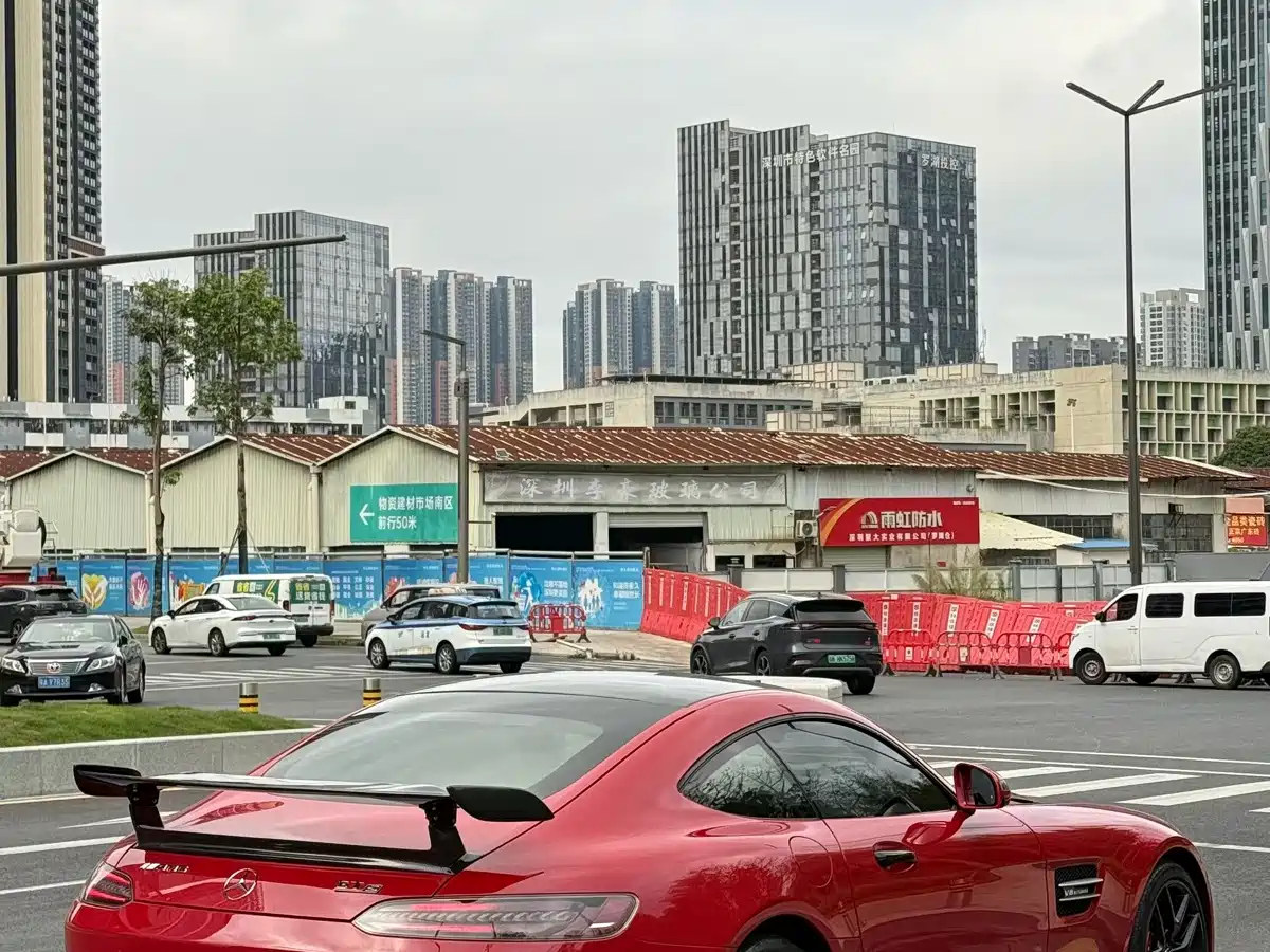 MERCEDES-BENZ AMG GT