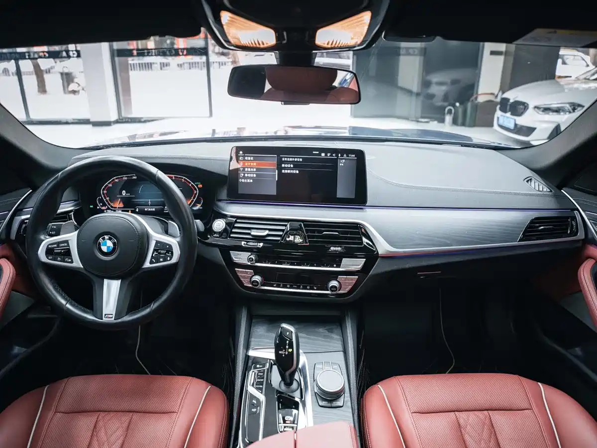 BMW 5-SERIES