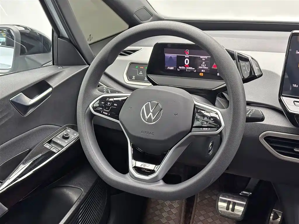Volkswagen ID.3 2023 Upgraded Pure Intelligence Edition фото 19