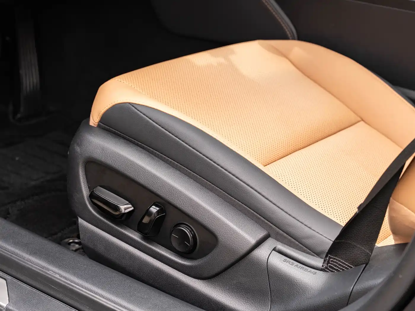 Фото 20 - Lexus ES