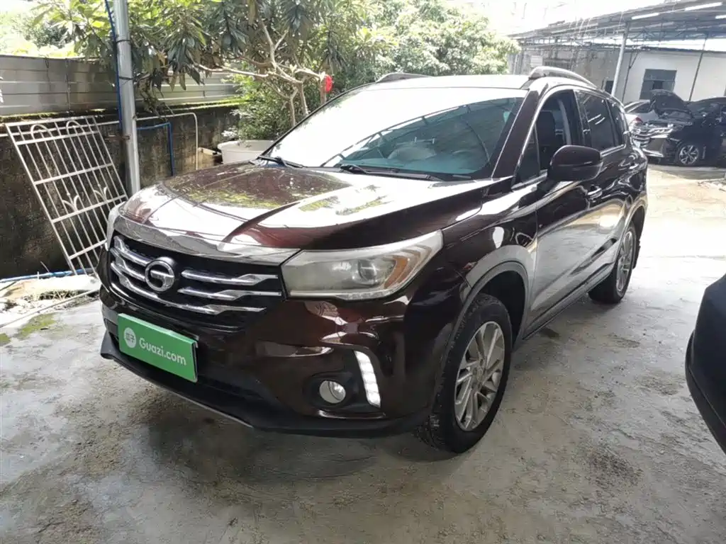 GAC Trumpchi Trumpchi GS4 2015 200T G-DCT Comfort Edition фото 2