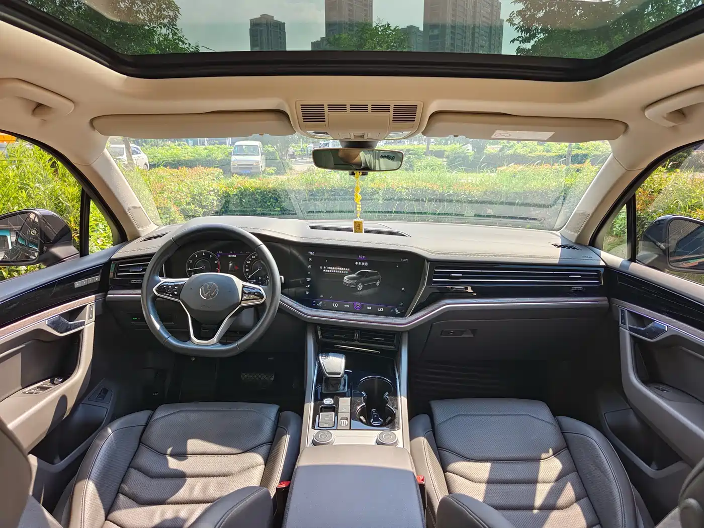 Volkswagen Touareg 2022 3.0TSI Rui Xiang Edition Gloss Black Sport Package фото 8