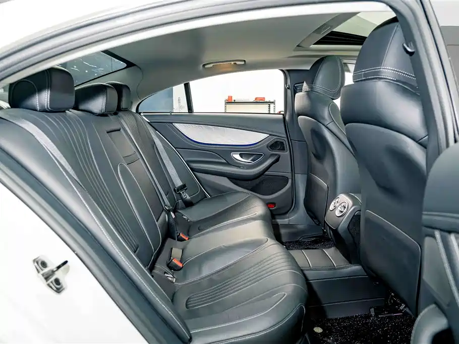 MERCEDES-BENZ CLS