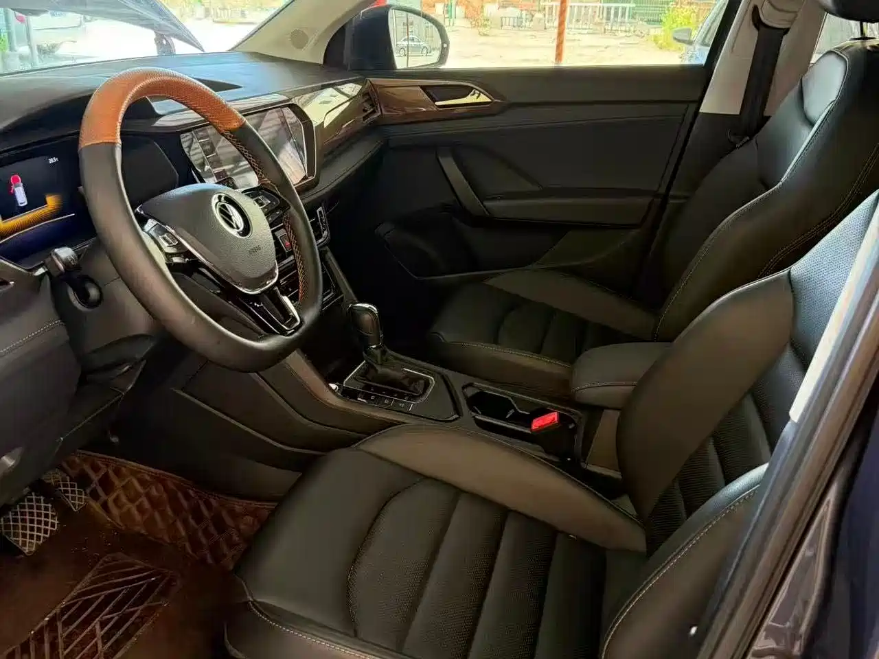 Volkswagen Tharu 2022 280TSI FWD Luxury Edition фото 4