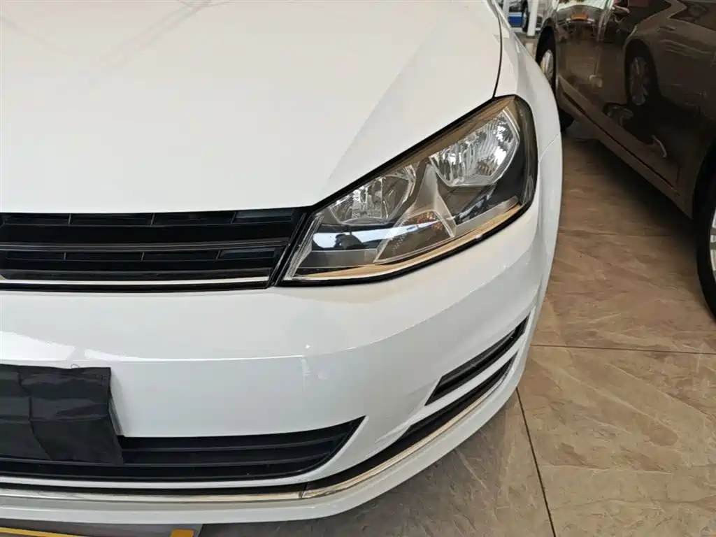 Volkswagen Golf 2015 1.6L Automatic Fashion фото 24