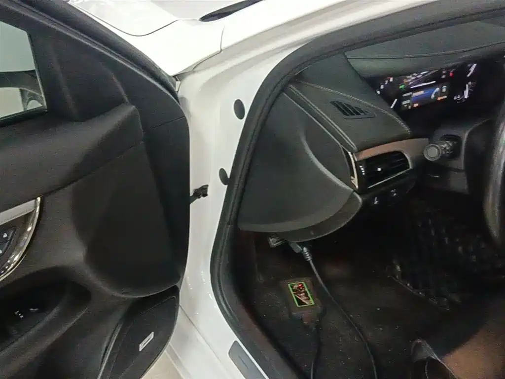 Cadillac ATS-L 2016 28T Technology фото 12