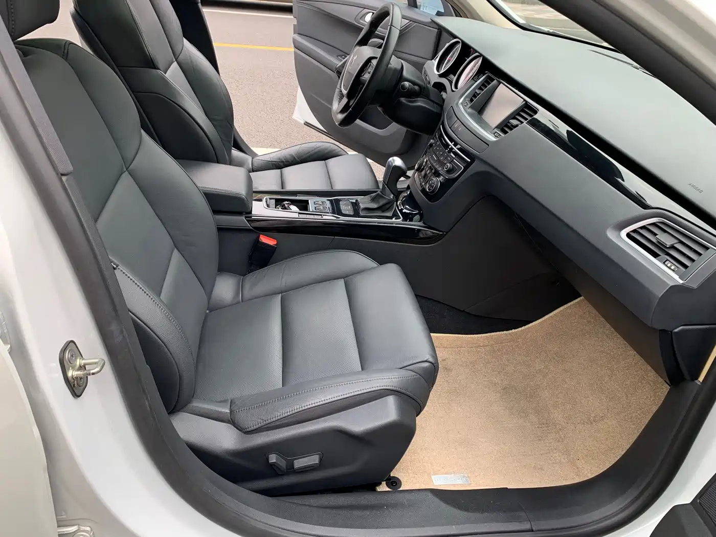Peugeot 508 2015 1.6THP Auto Excellence Edition фото 9
