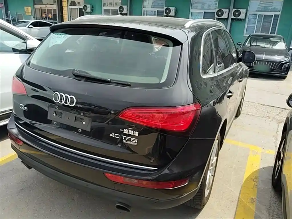 AUDI Q5