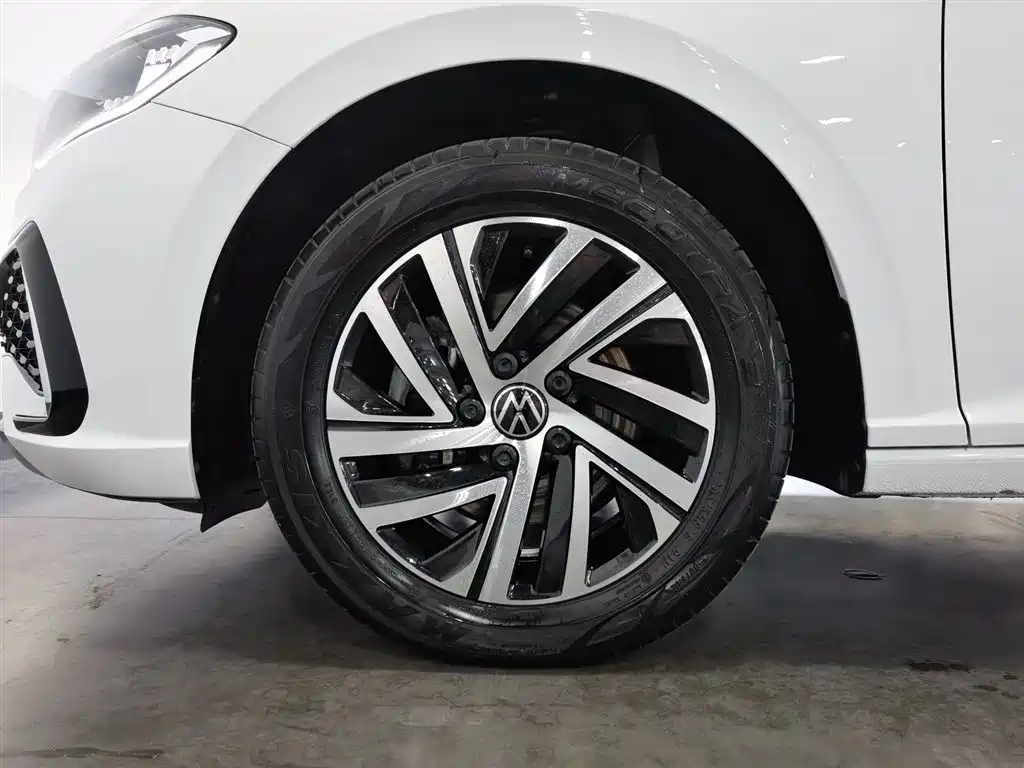 Volkswagen Lavida 2024 Model 300TSI DSG Starlight Full Comfort Edition фото 17