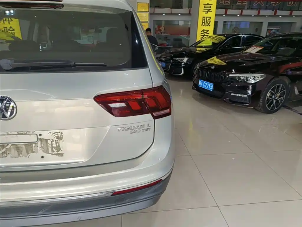 Volkswagen Tiguan L 2017 330TSI Automatic 2WD Luxury Edition фото 8