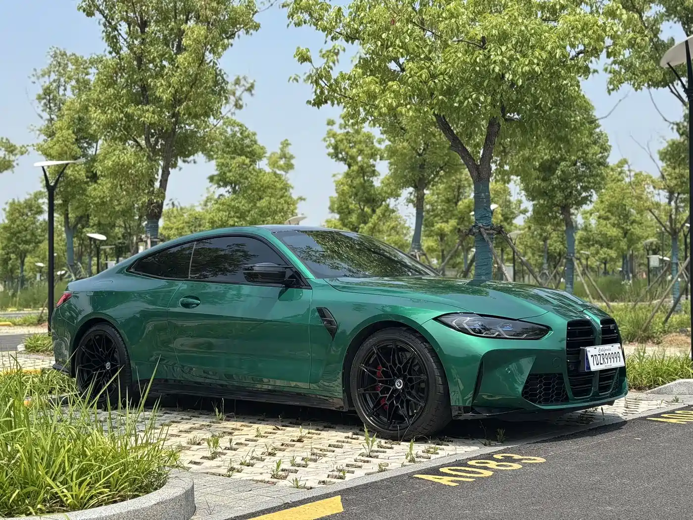 BMW M4 2023 M4 Coupe M xDrive Thunder Edition фото 3