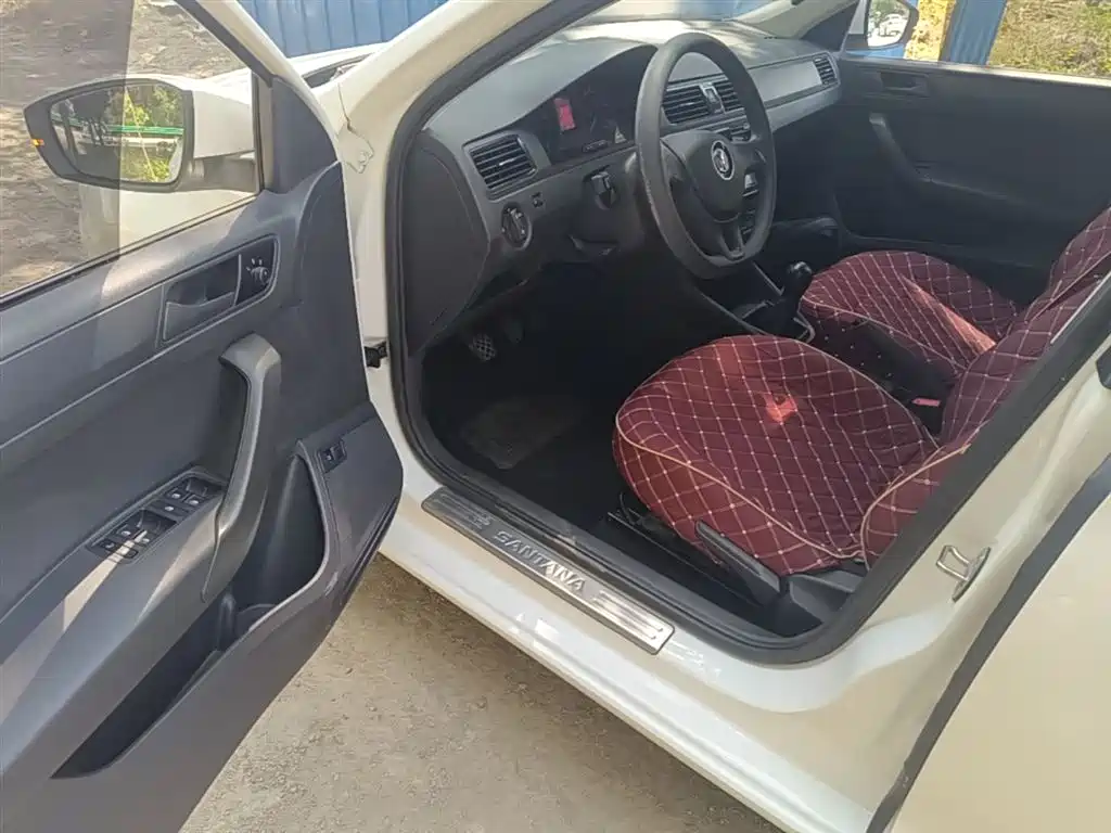 Volkswagen Santana 2016 1.6L Manual Trend Edition фото 16