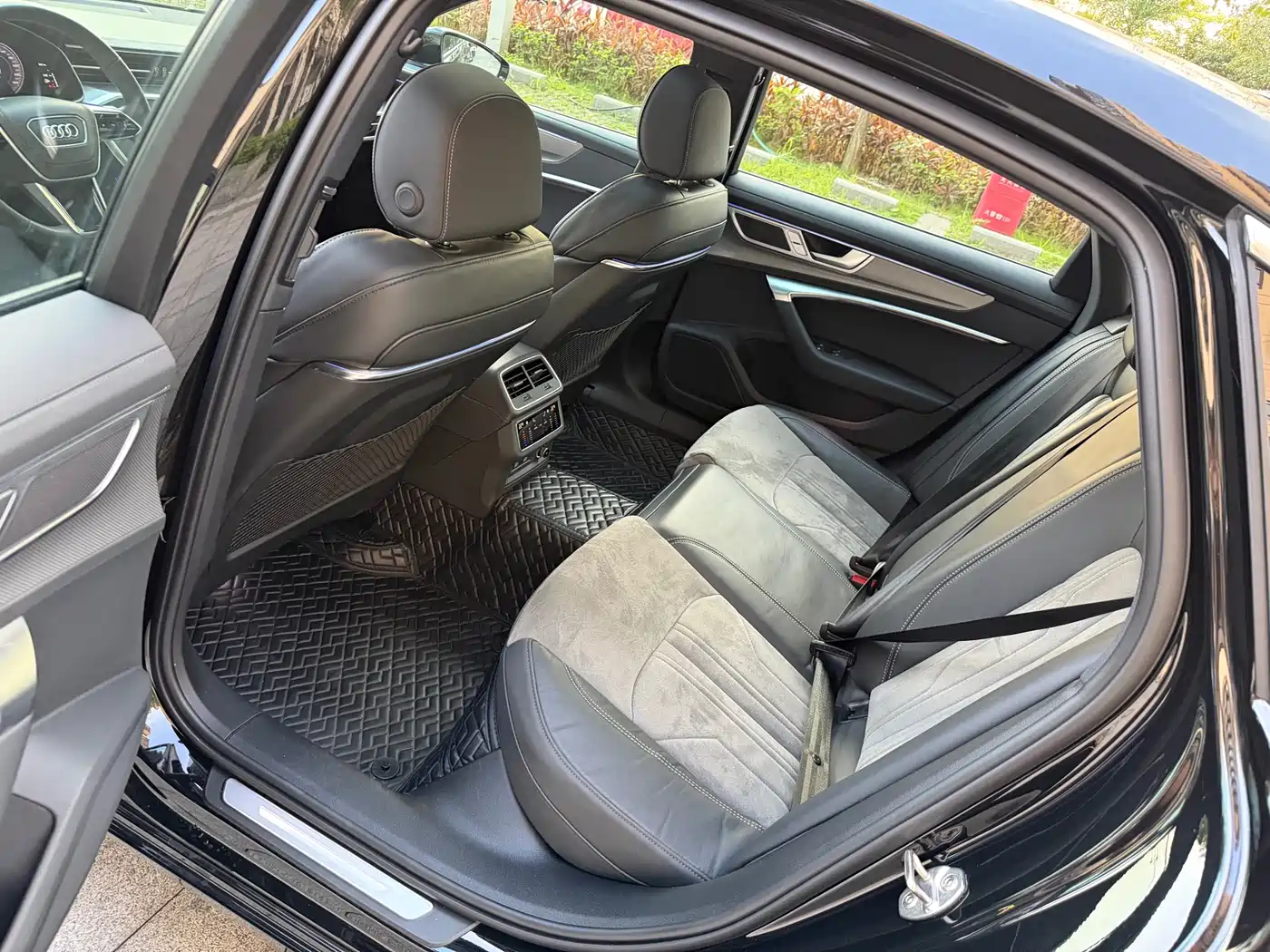 Audi A6L 2024 45 TFSI Premium Dynamic фото 8