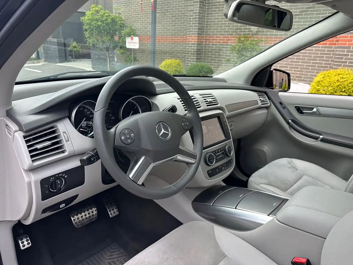 Mercedes-Benz R-Class 2015 R 320 4MATIC Luxury фото 13