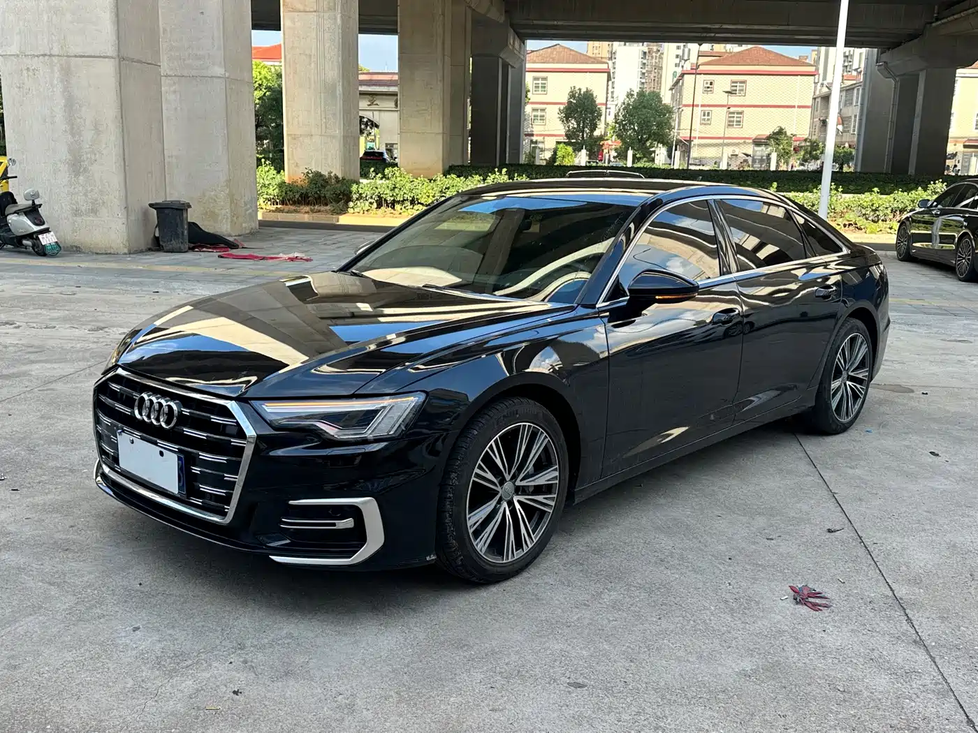 Фото 1 - Audi A6L