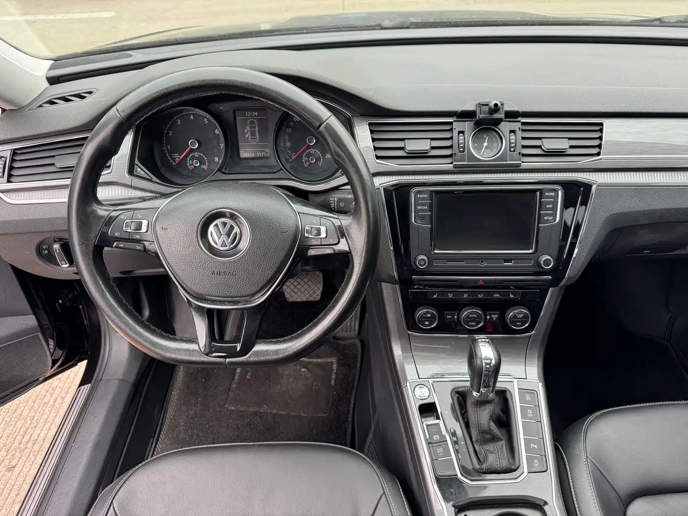Volkswagen Passat 2017 330TSI DSG Prestige фото 5