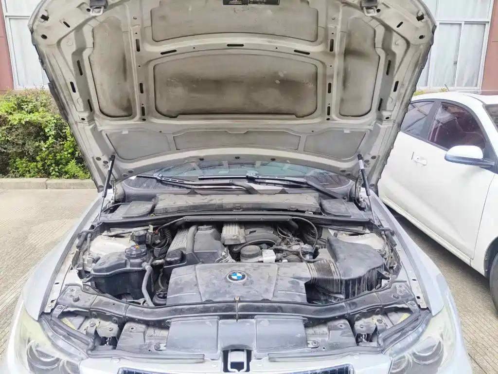 Photo 9 - BMW 3 Series
