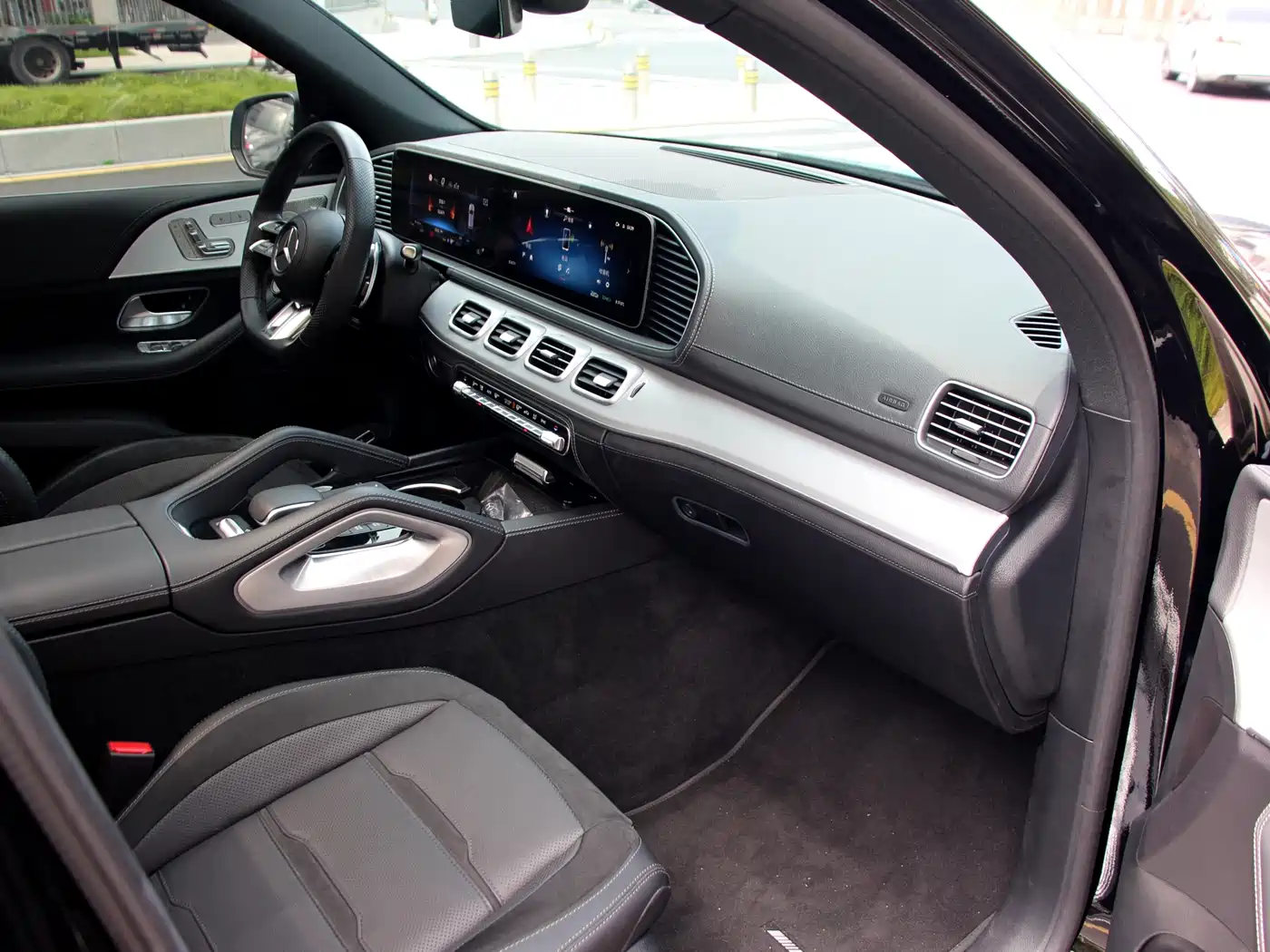 Mercedes-Benz GLE AMG 2024 AMG GLE 53 4MATIC+ фото 4