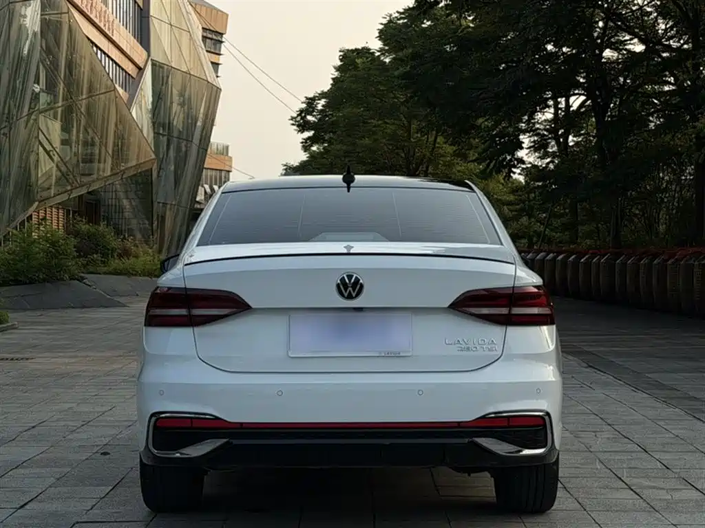 Volkswagen Lavida 2023 280TSI DSG Starlight Comfort Edition фото 11