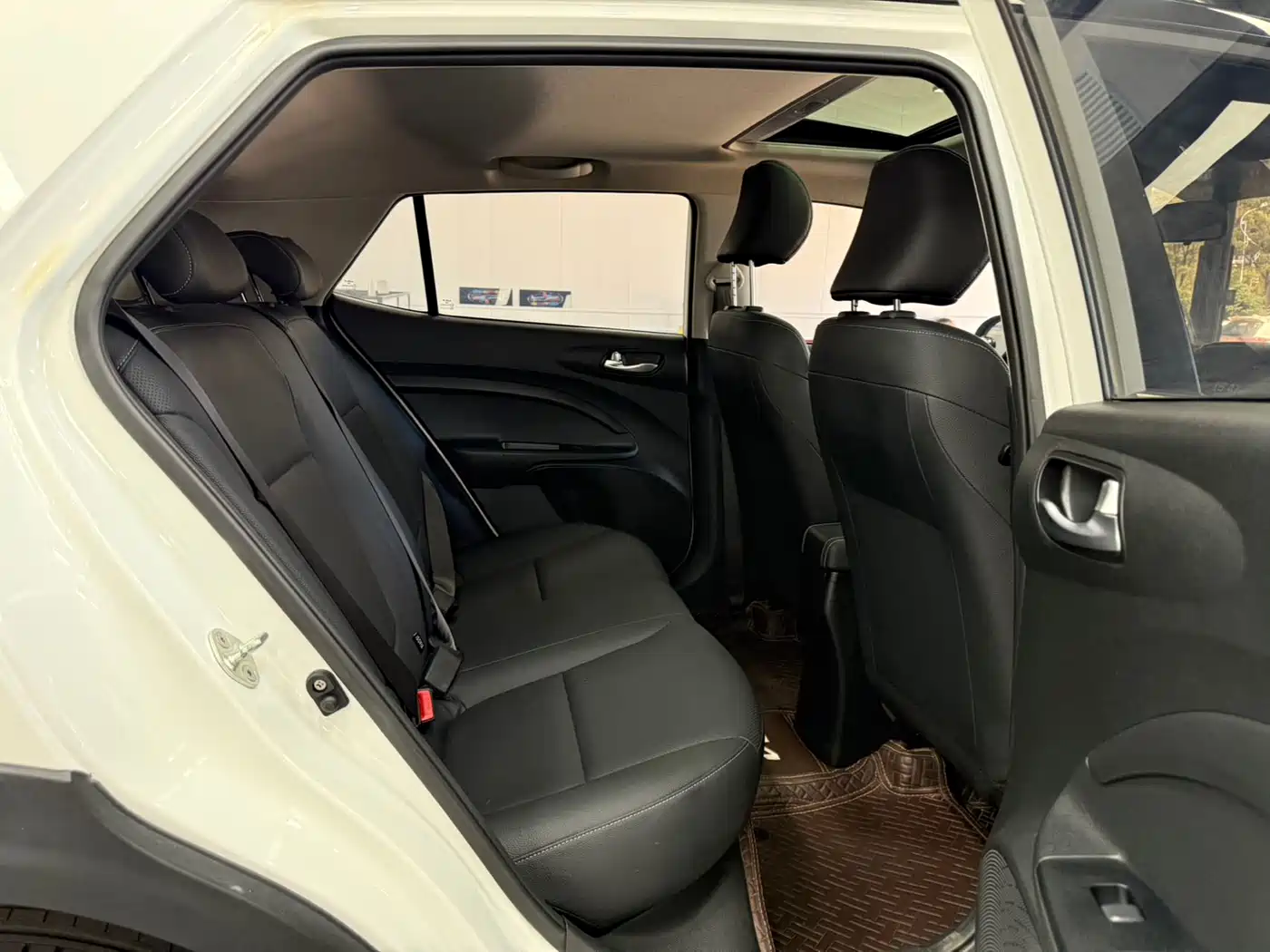 Kia KX1 2021 1.4L CVT Fun Sunroof Version фото 11