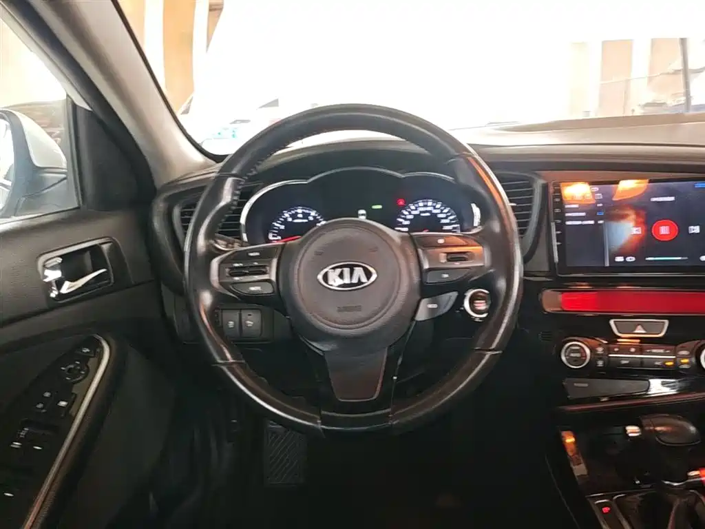 Kia K5 2014 2.0L Automatic LUXURY фото 11