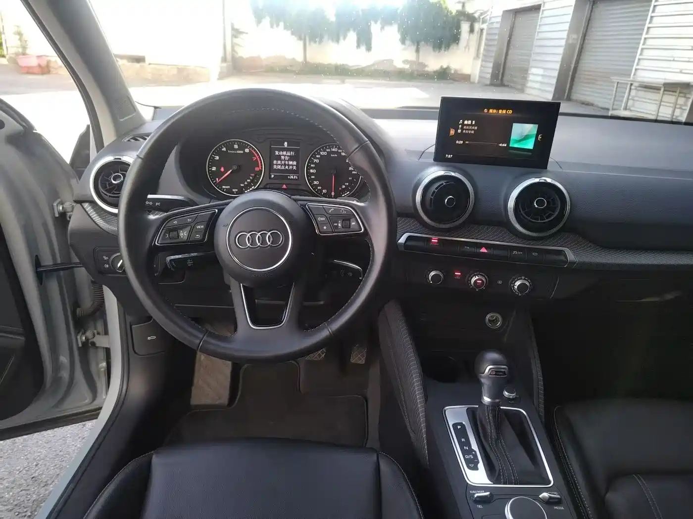 Audi Q2L 2022 35 TFSI Fashion Elegance фото 3