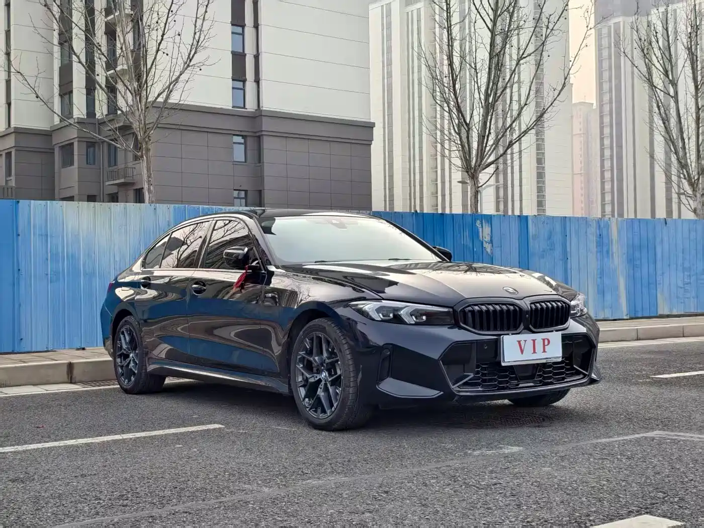 BMW 3 Series 2025 330Li M Sport Night Edition фото 3