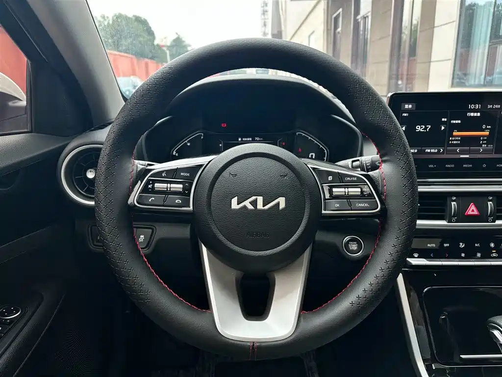 KIA K3