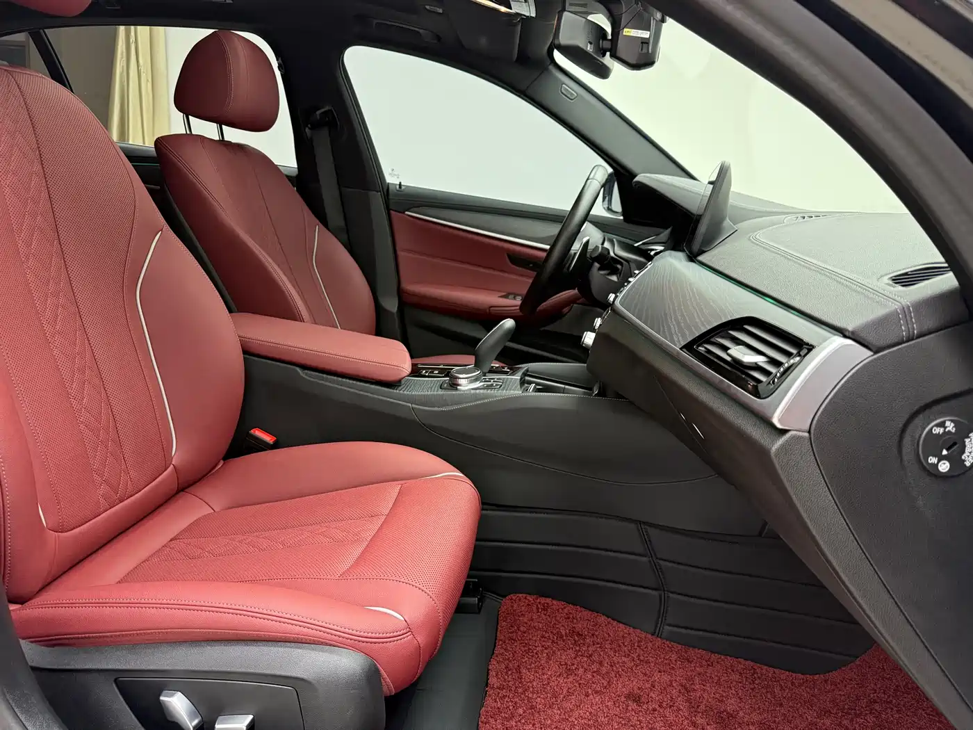 BMW 5 Series 2023 Facelift 530Li Leading M Sport Package фото 16